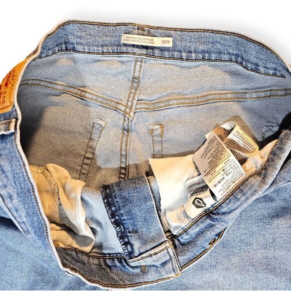 Levi's High Waisted Cropped Flare Leg Jeans Size 18W - Picture 5 of 8